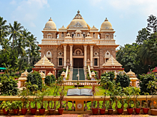 В Индии нашли уникальный 2300-летний саркофаг на двенадцати ножках