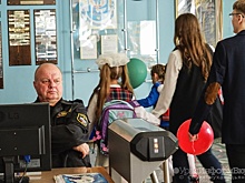 В школах Екатеринбурга на 30% поднимут зарплаты охранникам