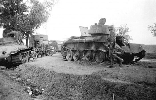 Катастрофа под Ровно: как 800 танков Клейста разгромили три мехкорпуса Красной Армии