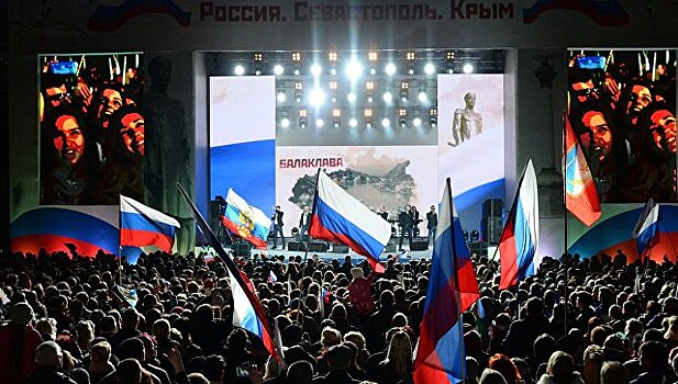 40 тысяч человек приняли участие в концерте в Севастополе