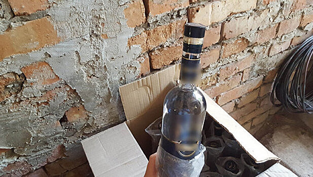 В Евпатории изъяли более пяти тонн "левого" алкоголя