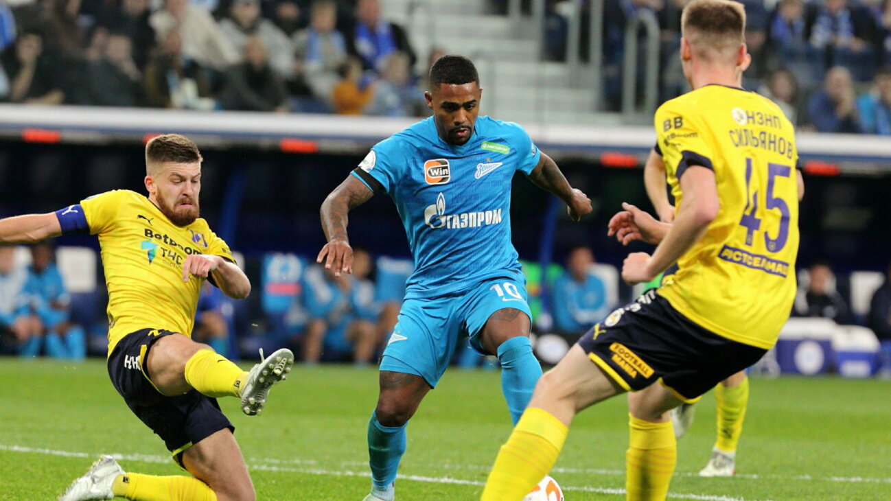 08 24. Зенит - ростов матч. Фото мостового игрока зенита. 08 24. 08 24.