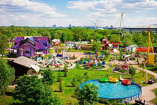 Лучшие парки детских аттракционов в Москве