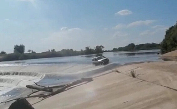 Слабоумие и отвага: Появилась новая «серия» покорения «водопадов» под Саратовом