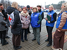 "Купила красной рыбки для мамы". Как люди, вернувшиеся с Украины, воссоединились с родными