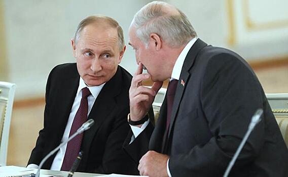 «Презирает, но терпит»: Запад пытается разгадать отношения Путина и Лукашенко