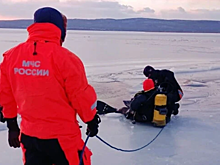 В Приморье проверят сообщения о провалившихся под лед трех машинах