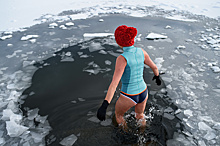 70 моржей: в Новосибирске завершился суточный марафон по заплыву в ледяной воде