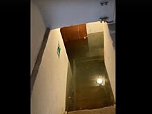 В доме на Большой Академической прочистили мусоропровод