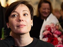 Покинувшие РФ Чулпан Хаматова и Максим Покровский встретились на концерте актрисы в Нью-Йорке