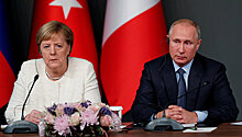 "Сибирское"? Меркель заинтересовало пальто Путина