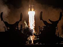 «Роскосмос» объяснил перенос полетов россиян на Луну