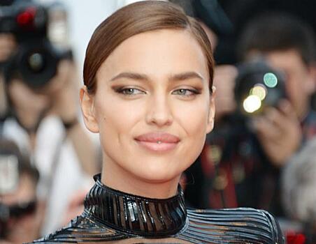 Ирина Шейк порадовала фанатов снимком со своей мамой