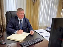 Михаила Исаева возмутили многотонные грузовики на площади Кирова в Саратове