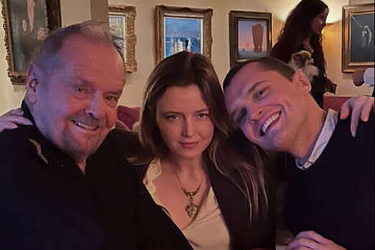 Дочь Николсона опубликовала первое за год фото актера