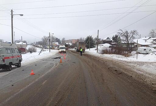 Под Слободским столкнулись «ВАЗ» и «Вольво»: госпитализирован 21-летний мужчина