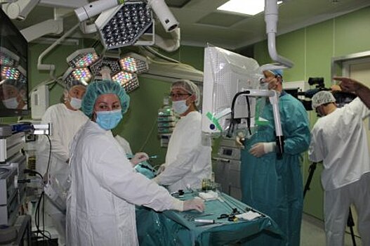 Хирурги Ивано-Матренинской детской больницы начали проводить операции с помощью уникального оборудования нового поколения