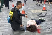 В Гонконге уборщица открыла окно и случайно убила туристку