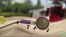 «МегаФон» снял летний ролик с танцующими муравьями и группой Uma2rmaH