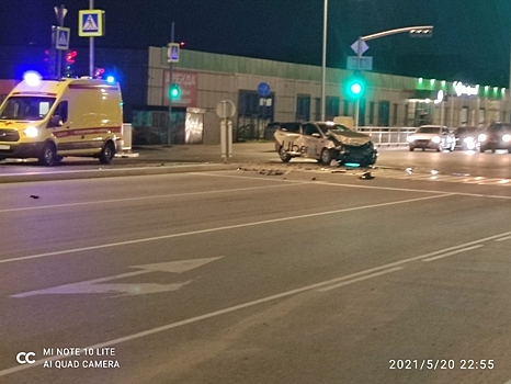 «Тачка в хлам»: Под Калининградом автомобиль такси попал в жёсткое ДТП