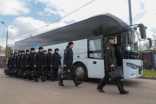 Минфин ответил на предложение Госдумы в три раза повысить выплаты срочникам. На что им рассчитывать
