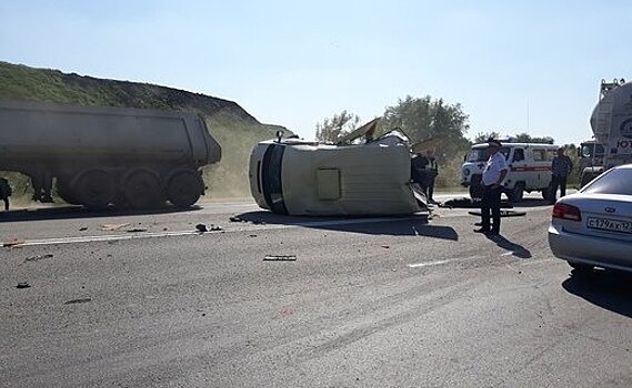 Под Краснодаром в массовое летальное ДТП попал инкассаторский автомобиль. Видео