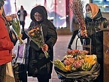 В России призвали отказаться  от пластиковой упаковки для цветов