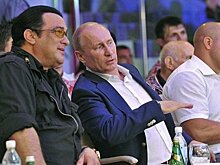 МИД РФ планирует привлечь Сигала к работе по сохранению русского наследия в США