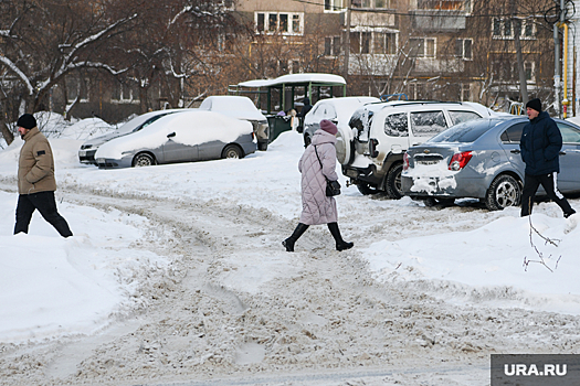 В Нижневартовске сбили пешехода, который спокойно шел по двору