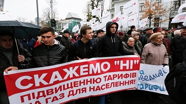 Социальный популизм против "томоса": политолог Суздальцев рассказал, как Тимошенко может обойти Порошенко на президентских выборах