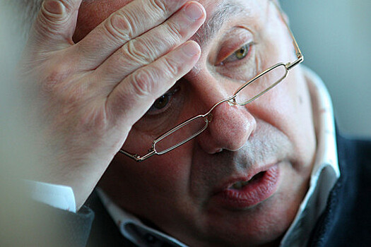 "Кремль живет, под собою не чуя страны"