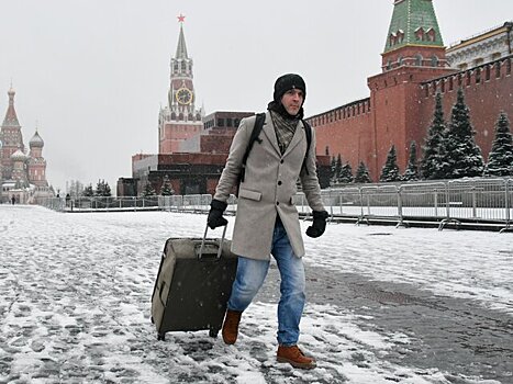 Москвичей предупредили о снеге и гололедице в воскресенье