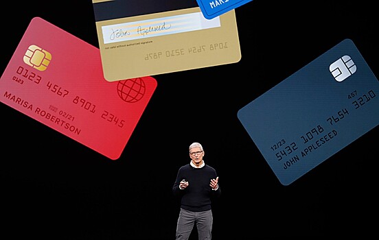 В сети появились фото первых Apple Card