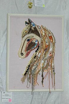 125 новогодних работ украсили выставку во Дворце творчества – Мемориал