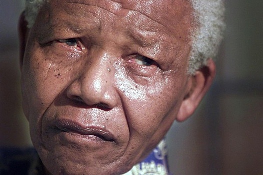 ЮАР выступила против продажи на онлайн-аукционе личных вещей Нельсона Манделы