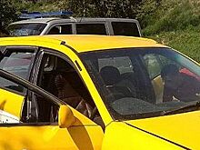 В Улан-удэ мужчина, ставший жертвой разбоя, на ходу выпрыгнул из машины