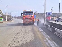 В Пензе с улиц начали убирать пыль и грязь