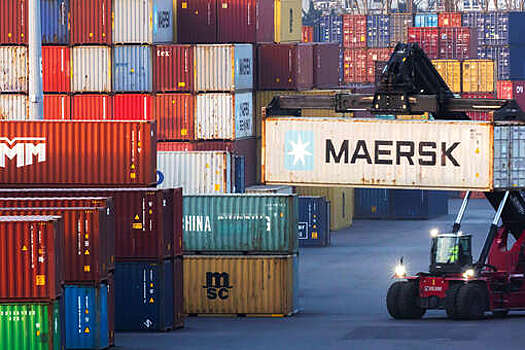 Reuters: США ограничили импорт трех компаний КНР, использующих подневольный труд