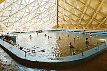 Курортники и физиопроцедуры: во Владивостоке открылся выставочный проект «Архитектура воды»