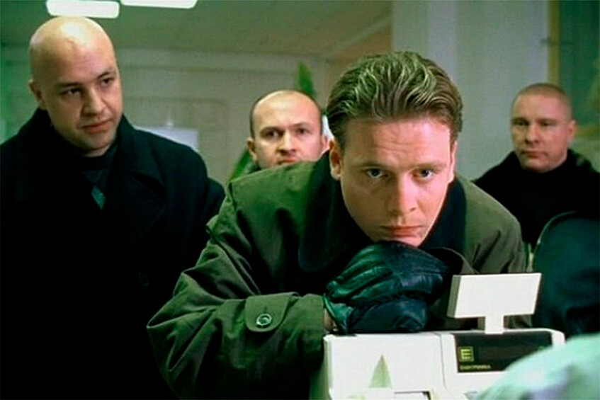 В середине 2015 года из-за нехватки денег Гуменецкий пошел на преступление. По версии следствия, он предоставил свой гараж в подмосковном Солнечногорске в качестве склада для хранения наркотиков.