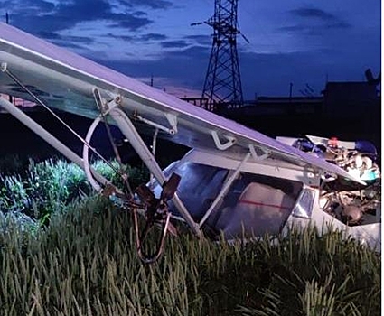 Легкомоторный самолет совершил жесткую посадку под Ростовом