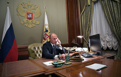 Путин провел телефонный разговор с президентом Киргизии