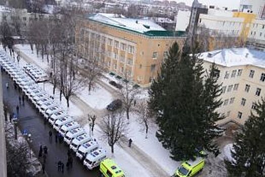 37 автомобилей скорой помощи получили медучреждения Башкирии