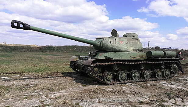 Пробивал броню с километра: в Крыму восстановили легендарный танк ИС-2