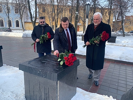 Тамбовский губернатор почтил память погибших в Сталинградской битве
