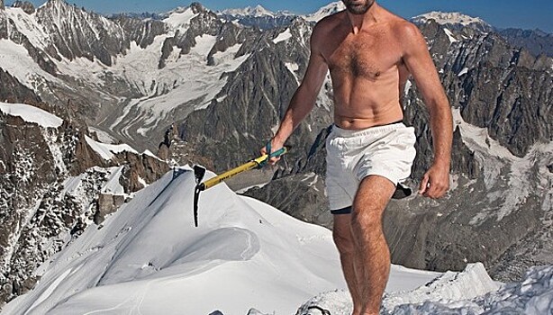 «Ледяной человек» Вим Хоф, покоряющий горы в одних шортах