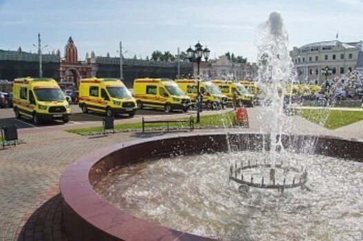 Калужской станции скорой помощи передали 10 реанимобилей для борьбы с коронавирусом