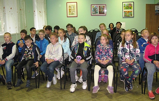 Центральная детская библиотека: информационный час ко Дню российской почты