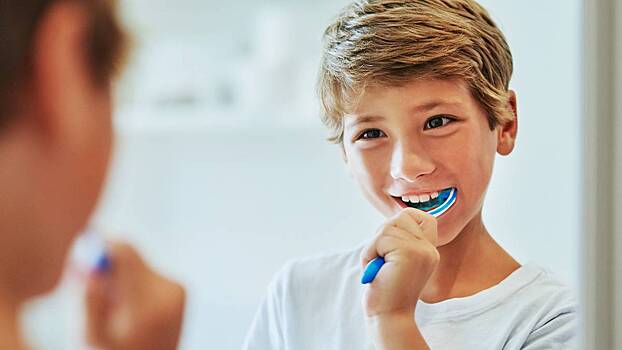 Врач-гигиенист Гришина объяснила, надо ли менять зубную щетку после болезни