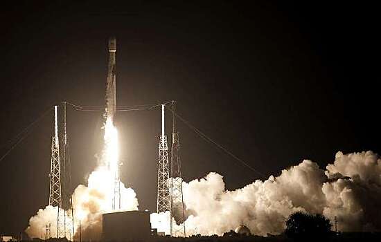 SpaceX запустила ракету с первым израильским луноходом